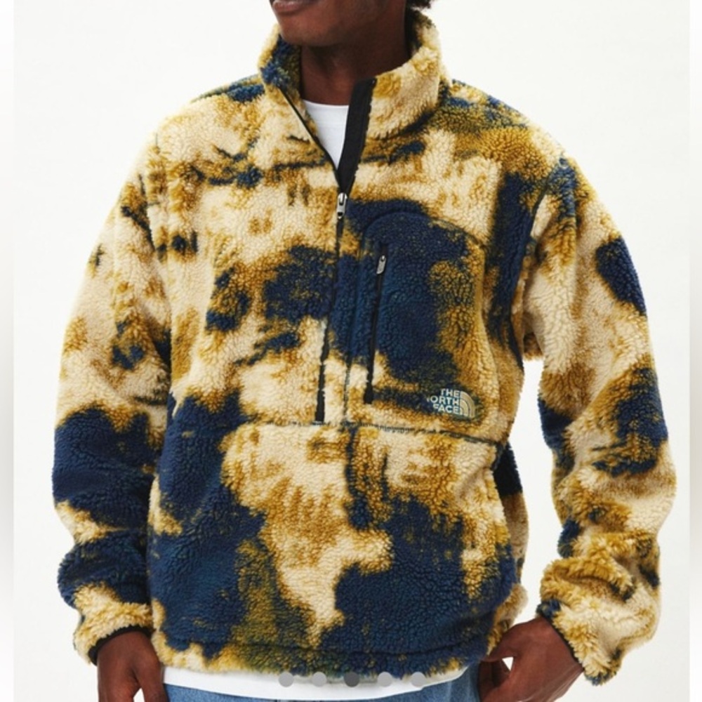 The North Face Men's Fleece Windbreaker Jacket in Navy and Tan
